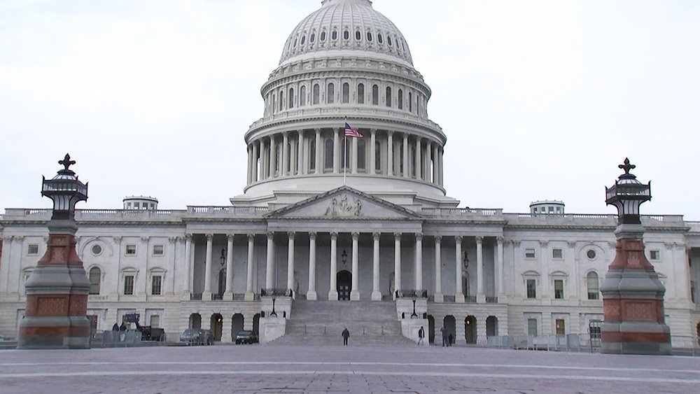 В США приняли резолюцию об импичменте министра внутренней безопасности / События на ТВЦ