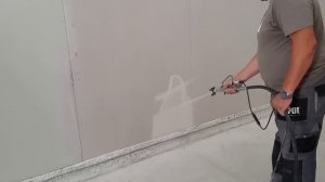 Kaleta 152 - 230V plastering unit, applied white polymer coat .