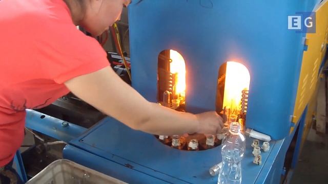 Станок для выдува пластиковых бутылок TH-B6000 смотреть онлайн