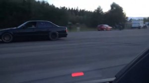Бмв Е34 М5 Срещу Бугати (GTBoard Video)