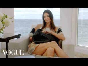 Что в сумке у Кендалл Дженнер? | Vogue Россия