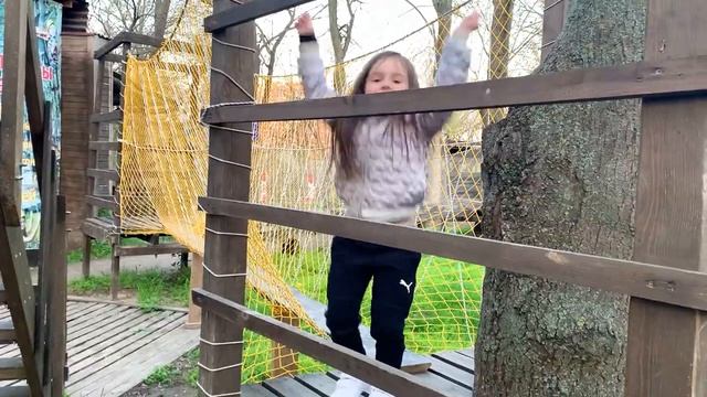 The floor is lava challenge with Zara Star - ЭКСТРЕМАЛЬНЫЙ ПОЛ ЭТО ЛАВА ЧЕЛЛЕНДЖ