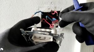 LED ceiling lamp does not turn off.Светодиодная потолочная лампа не выключается.