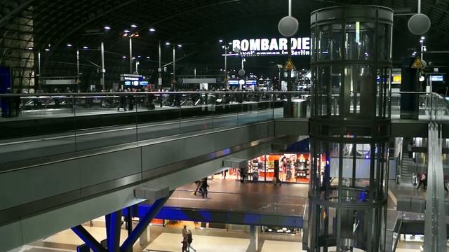 Berlin at night. смотреть онлайн