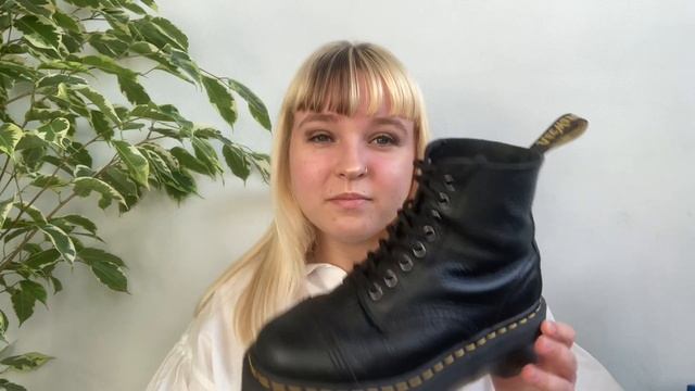 my dr martens collection !! смотреть онлайн