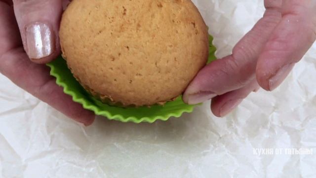 Простой рецепт кекса на сметане! С начинкой из джема, вкуснейший десерт к чаю!