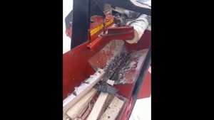 Дровокол гидравлический Japa 355 в работе.