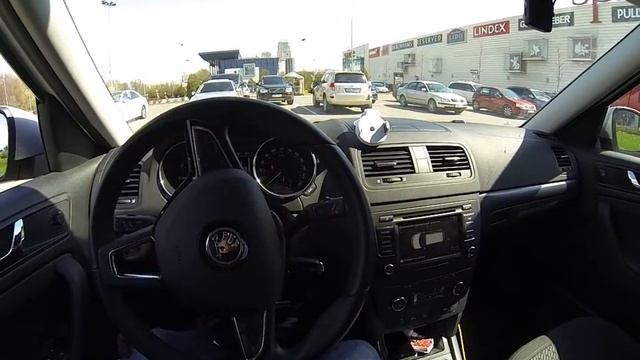 Автоматическая парковка на Skoda Yeti