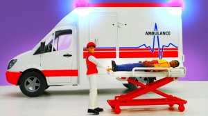 Машинки-помощники и плотина: служба доставки попала в аварию! Развивающие игрушки и Герои в Масках