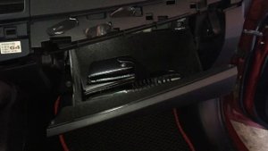 Амортизатор бардачка Lancer X