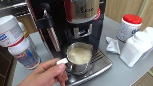 Чистка от накипи Saeco Incanto HD8911  от накипи, кофейных жиров, молока