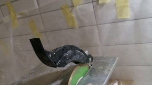 обзор бюджетного настольного плиткореза