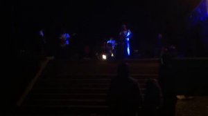 А в этом месте по другому не прожить