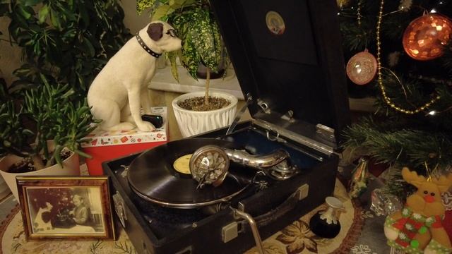 ? ВЕСЕННИЙ ВЕЧЕР, слоу - фокс, играет патефон смотреть онлайн