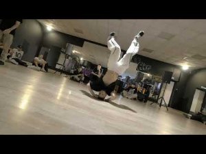 Брейкданс батл ↔ Подростки 14-17 лет ↔ Voron vs Shama ↔ 1'4 ↔ WHO IS WIN #whoiswin #bmvideo