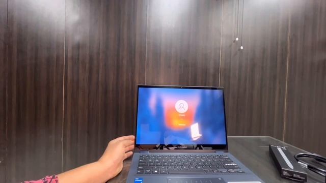 Asus Vivobook Flip S14 OLED Unboxing & Review - 2022/2023 смотреть онлайн