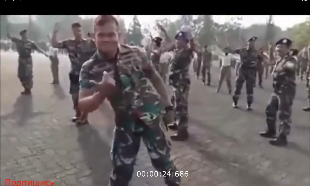 БУЙ,БУЙ,БУЙ.Танцует военнослужащий Khalwa Alya Nairi.Автор Бактияр Токторов (Киргизия) смотреть онлайн