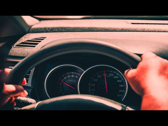 ОТ ЧЕГО ТОЛЧКИ В РУЛЕ?