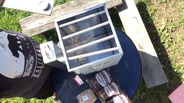 Первые впечатления от коптильни "Дымок"! смотреть онлайн