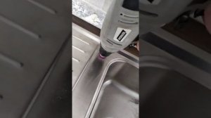 отверстие в мойке из нержавейки под смеситель