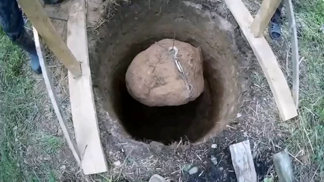 как выкопать колодец и остаться живым. нарезка за полгода работы смотреть онлайн