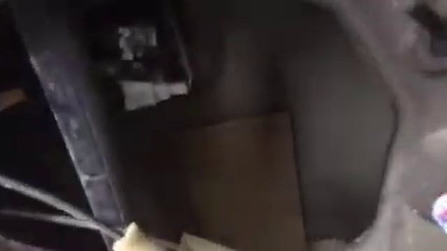 Крузак 200, взгляните на его штатную шумку - вам не кажется, что ее реально маловато? смотреть онлайн