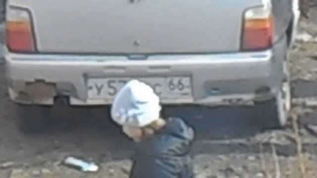 Мойка машин на детской площадке !!! смотреть онлайн