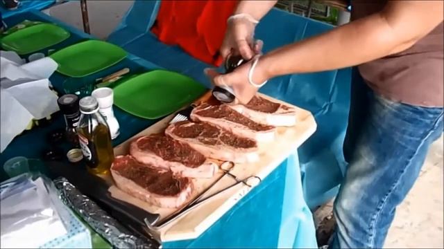 Стейк на гриле... смотреть онлайн