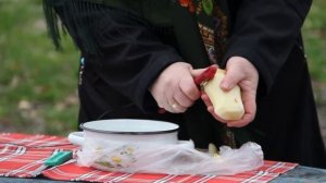 Как чистить картошку ножом