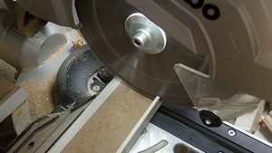 Наличник на двери подрезка и монтаж.