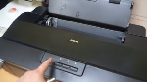 EPSON L1800. ПЕРВОЕ ВСКРЫТИЕ И ОБЗОР! Заправка СНПЧ, печать.