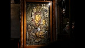 Почему в храме поют Святый Боже на греческом?