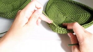 Часть 3. Треугольная сумка из полиэфирного шнура. Треугольная сумка из трикотажной пряжи