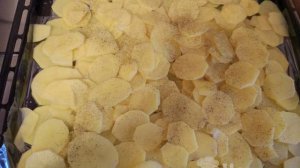 Запеченная курица на картофельной подушке