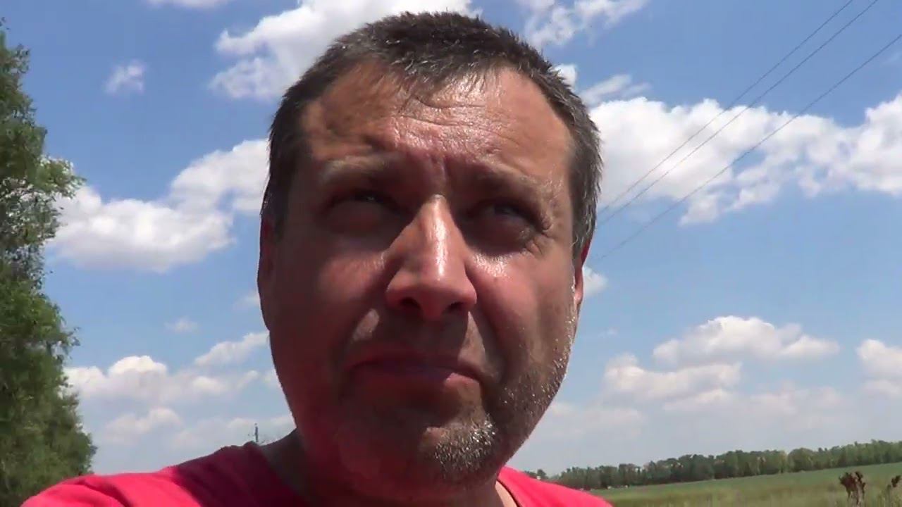 Я БЫ НЕ ПОВЕРИЛ / ВАЛЯЕТСЯ ПОД НОГАМИ / МЕСТО ЛЛЯ ПИКНИКА смотреть онлайн