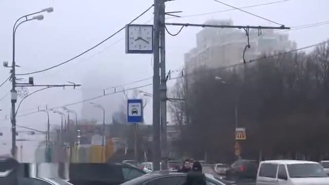 Сумасшедшие уличные часы на проспекте Вернадского смотреть онлайн