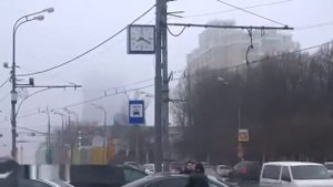 Сумасшедшие уличные часы на проспекте Вернадского
