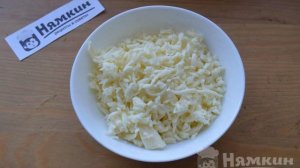 Кето пельмени из миндальной муки и сыра моцарелла