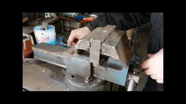 как выкрутить сломанный болт/ how to Unscrew a broken bolt смотреть онлайн