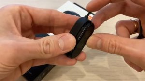 Как достать из ремешка Mi Smart Band 4. Зарядка и установка обратно.