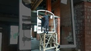 Тяжёлая работа у монтажников окон