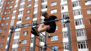 КАК СДЕЛАТЬ ВЫХОД НА БРУСЬЯХ / ОБУЧАЛКА