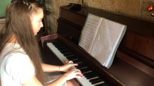 Весенний Эскиз - В. Купревич (music on the piano)