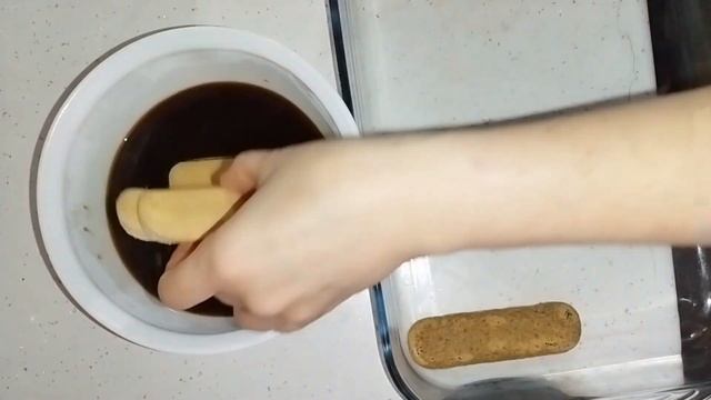 ОЧЕНЬ ВКУСНЫЙ ТОРТИК БЕЗ ВЫПЕЧКИ.ПРОПИТАННЫЙ КОФЕМ. #безвыпечки смотреть онлайн