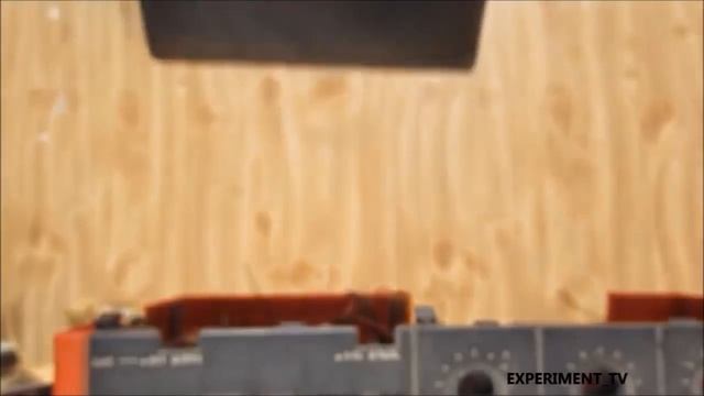 Радиодетали с золотом из советского магнитофона Весна 1979 года смотреть онлайн