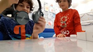 распаковка наушников