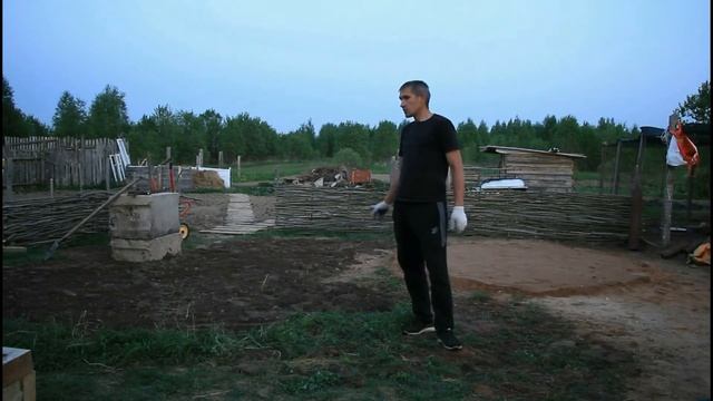 Оля доит корову/огородный сезон v2.0/парниковые дуги/ и всего по немного в нашей жизни в деревне ? смотреть онлайн