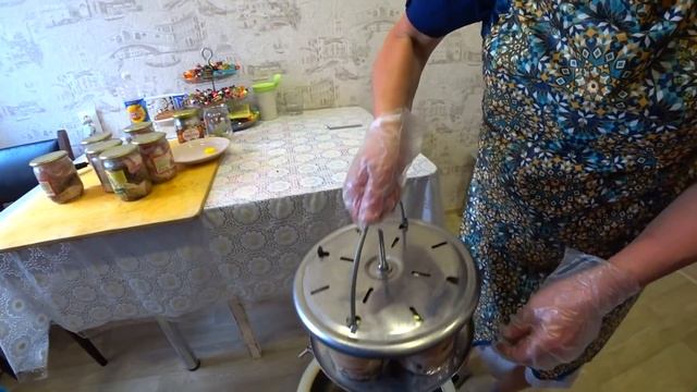 Готовим рыбные консервы в домашних условиях. Испекли рыбный пирог. смотреть онлайн