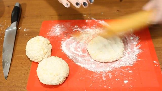 Сырные лепешки. Очень вкусные. Простой рецепт.