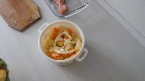 Голень индейки в духовке с овощами